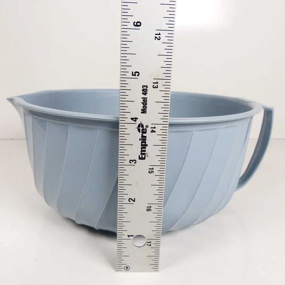 Vintage Shamrock Neatway Blue Swirl Mixing Bowl with Handle 2.5 Qt 10 Cups Retro